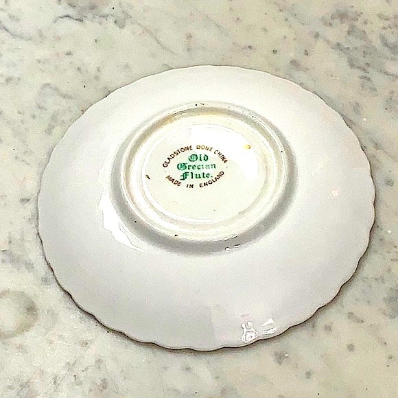 OLD GRECIAN FLUTE GOLD CUP & SAUCER SET VINTAGE GLADSTONE MADE IN ENGLAND BONE - Picture 15 of 16